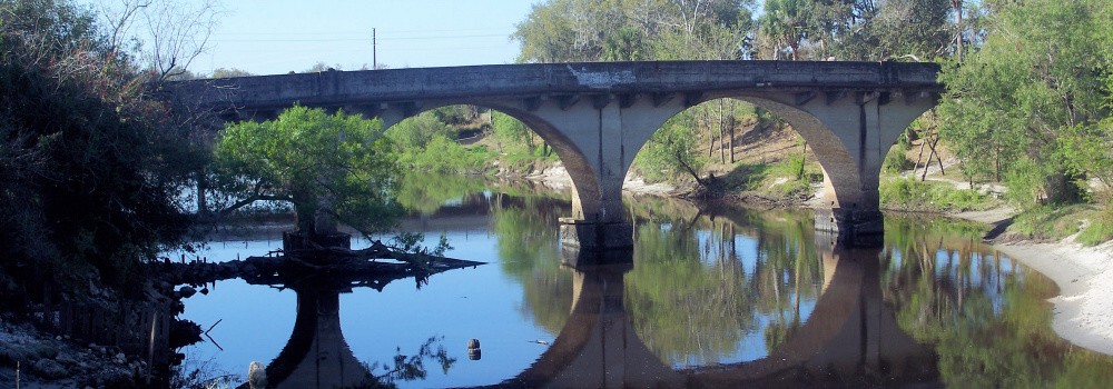 Picture of an old bridge over a river in DeSoto County Florida